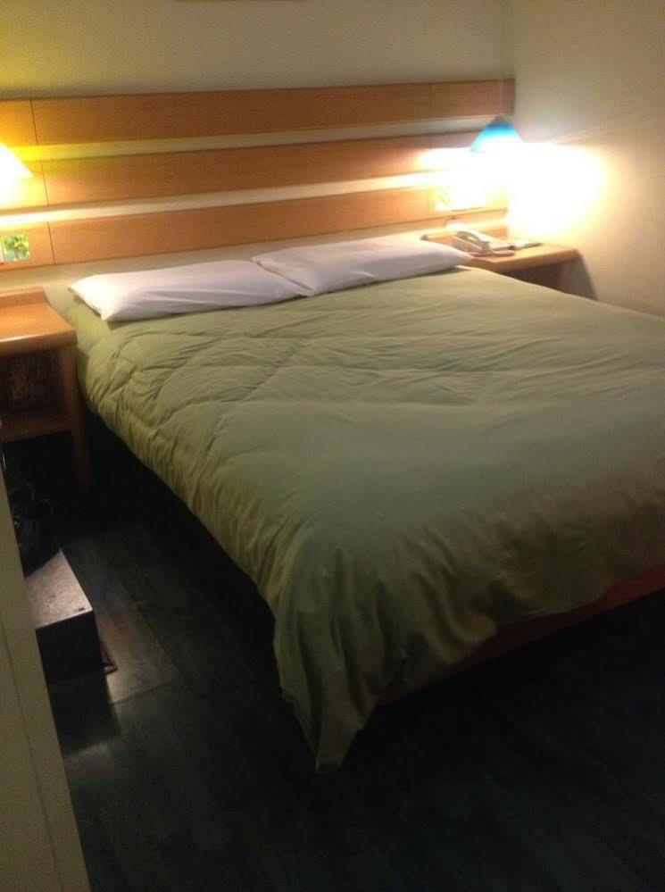 Home Inn Chongqing Jiangbei Airport Shuangfeng Road Εξωτερικό φωτογραφία